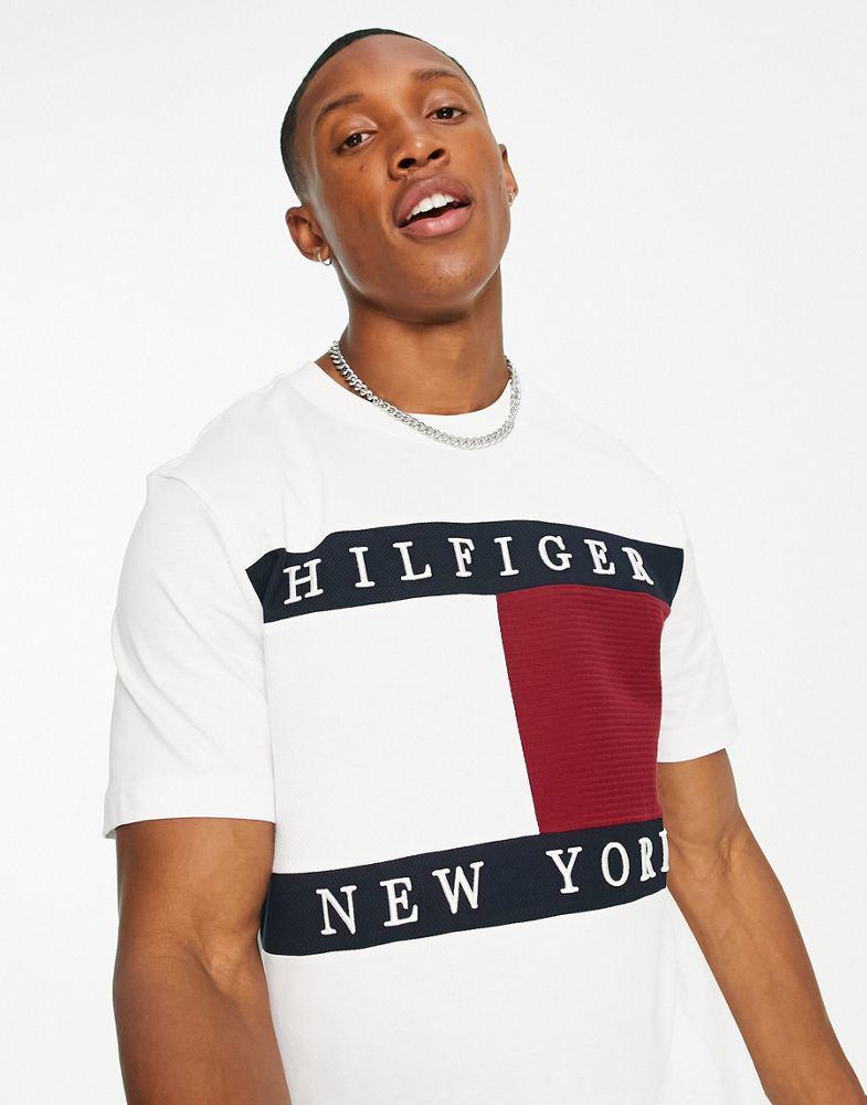 商品Tommy Hilfiger|Tommy Hilfiger large structure flag t-shirt in white,价格¥492,第5张图片详细描述