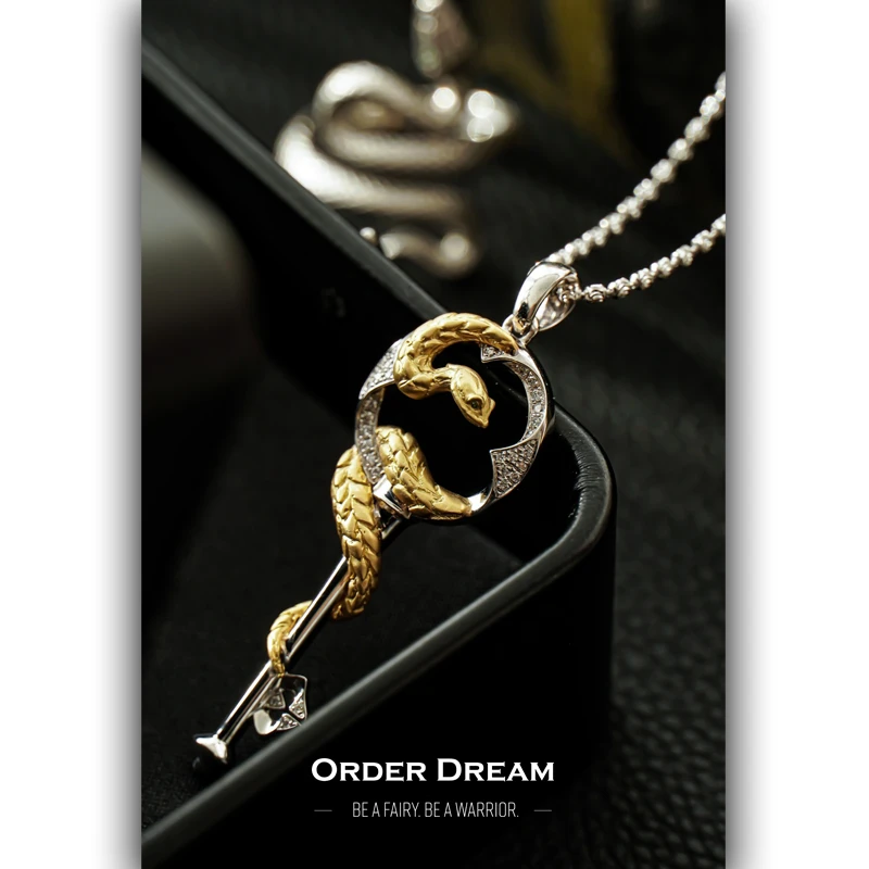 商品[国内直发] Order Dream|18K钻石金灵蛇钥匙吊坠,价格¥5583,第1张图片