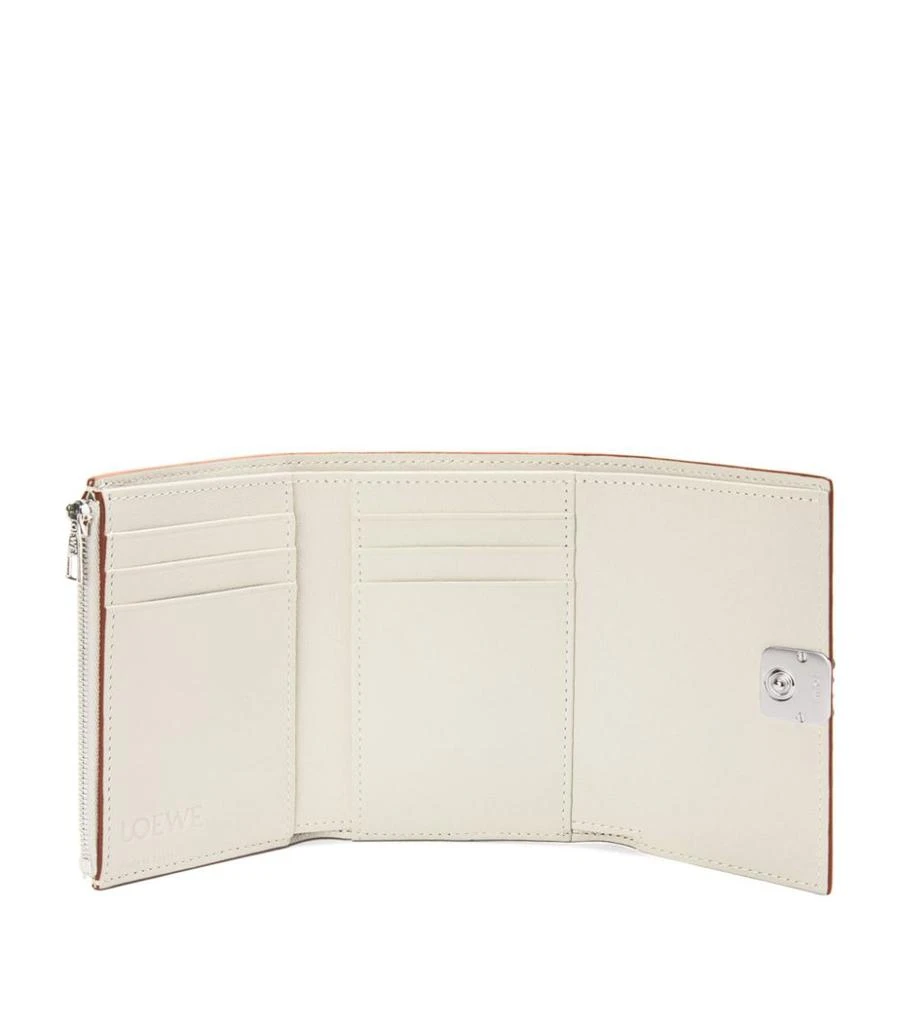 商品Loewe|Leather Anagram Vertical Wallet,价格¥4812,第2张图片详细描述