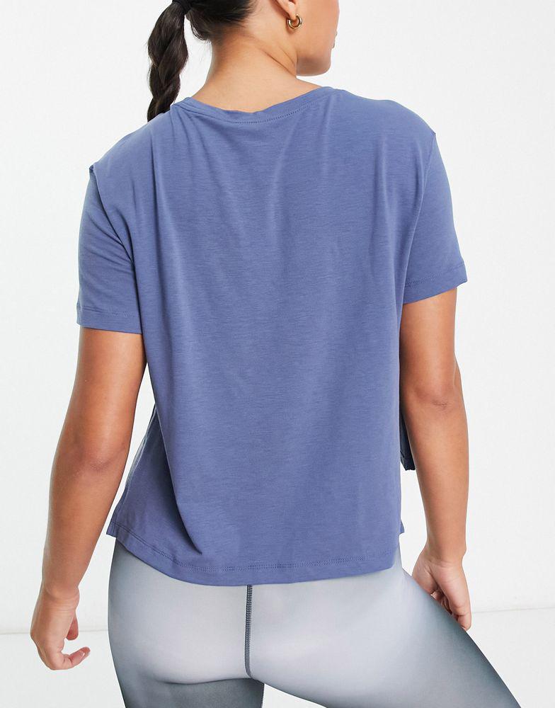 Nike Yoga Essentials dri fit side split t-shirt in diffused blue商品第4张图片规格展示