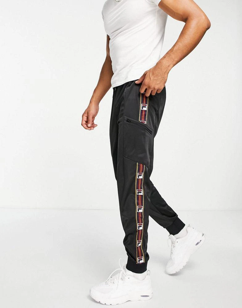 商品Fila|Fila joggers with taping in black,价格¥302,第4张图片详细描述