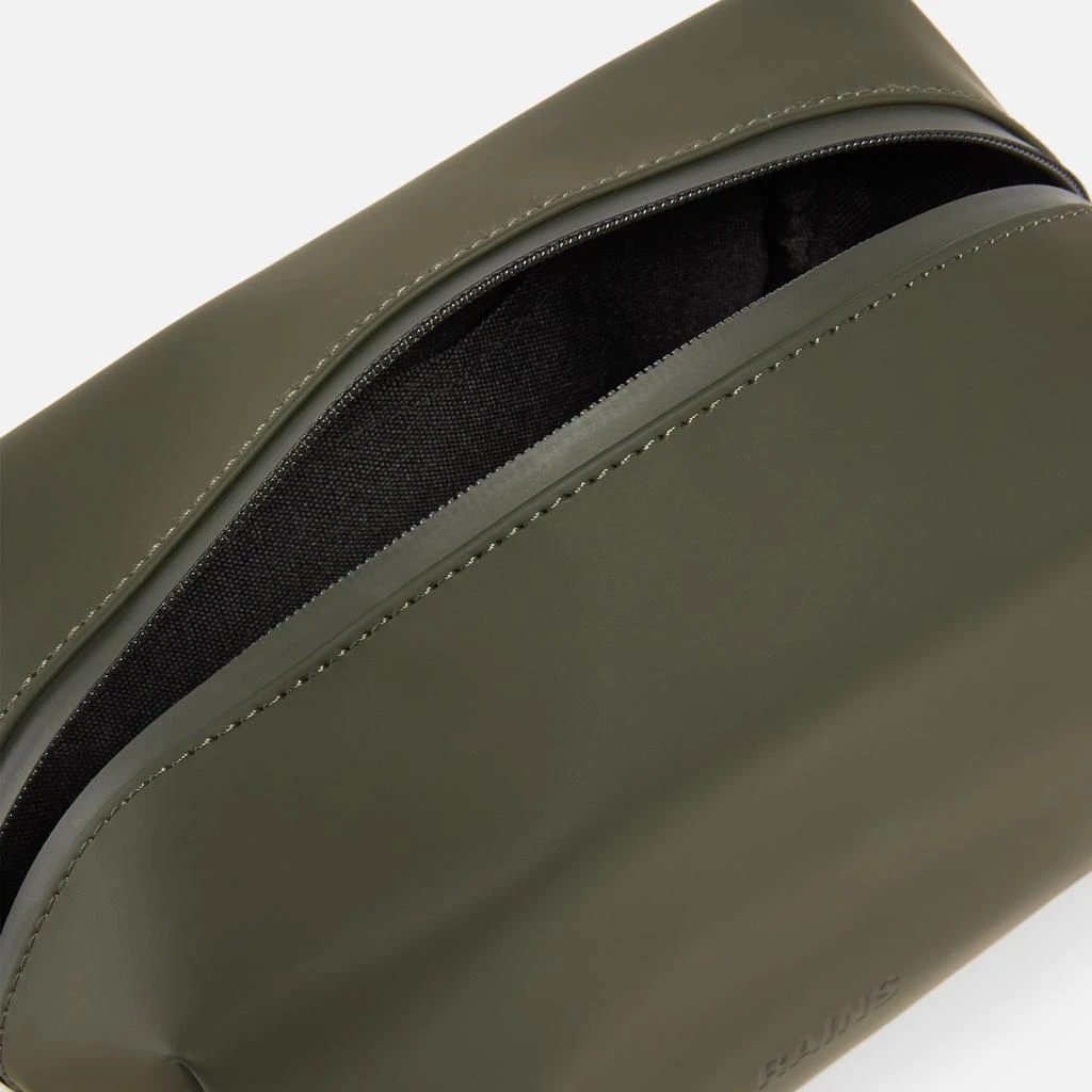商品RAINS|Rains Small Matte-Shell Wash Bag,价格¥257,第4张图片详细描述