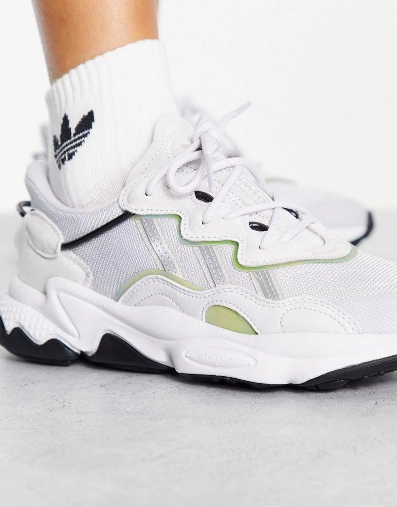 商品Adidas|adidas Originals Ozweego trainers in white silver and sage green,价格¥704,第3张图片详细描述