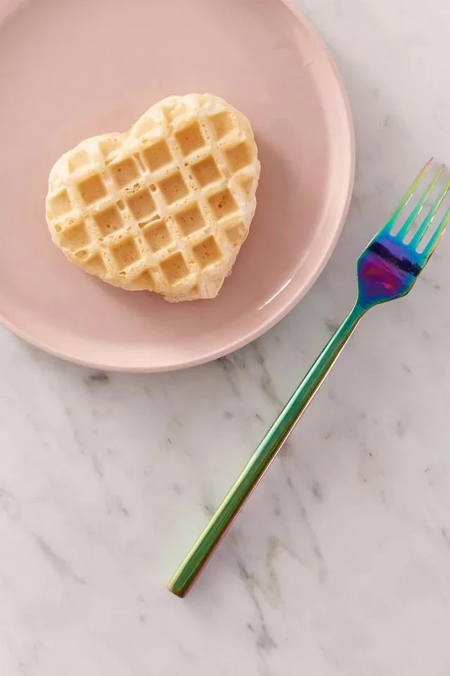 商品Urban Outfitters|Heart-Shaped Mini Waffle Maker,价格¥120,第1张图片