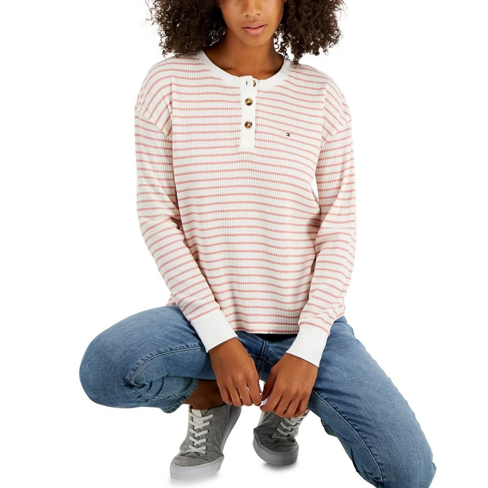 商品Tommy Hilfiger|Women's Long-Sleeve Striped Boxy Henley Top,价格¥134,第1张图片