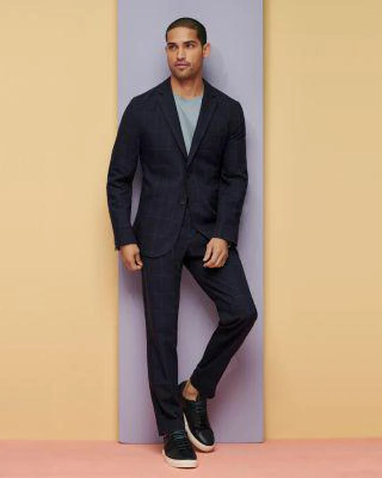 商品Ted Baker London|Pik Solid Crewneck Tee,价格¥437,第5张图片详细描述