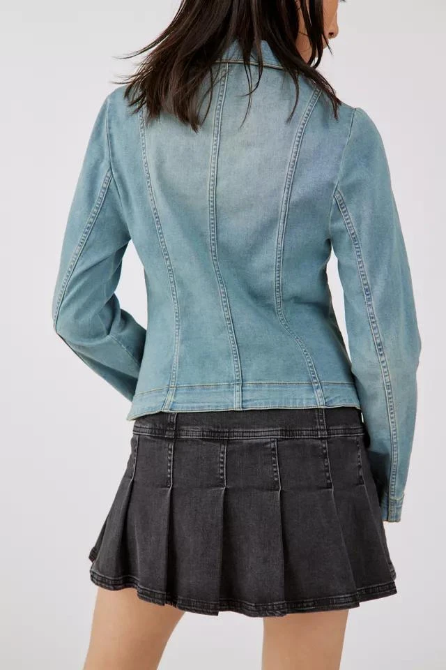 商品BDG|BDG Cami Denim Blazer,价格¥372,第2张图片详细描述