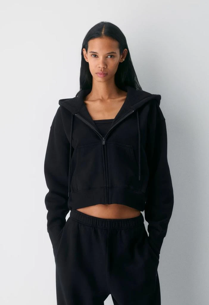 商品Aritzia|Cozy Sweatfleece Boyfriend Boxy Zip Hoodie,价格¥597,第2张图片详细描述