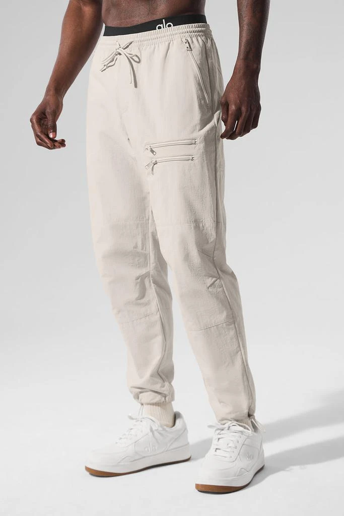 商品Alo|Takeaway Track Pant - Bone,价格¥908,第1张图片