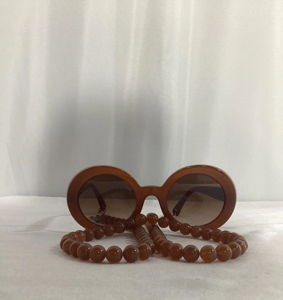 CH5489 Round Frame Beaded Sunglasses in Brown Acetate 商品