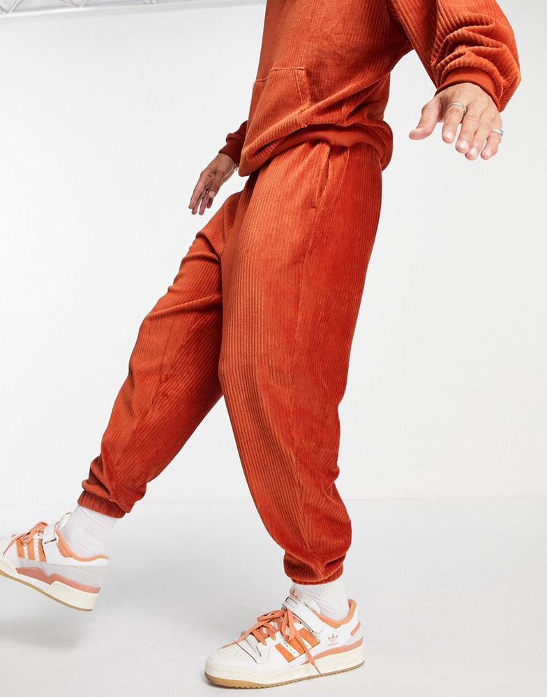 ASOS DESIGN co-ord oversized joggers in ribbed velour tobacco brown商品第4张图片规格展示