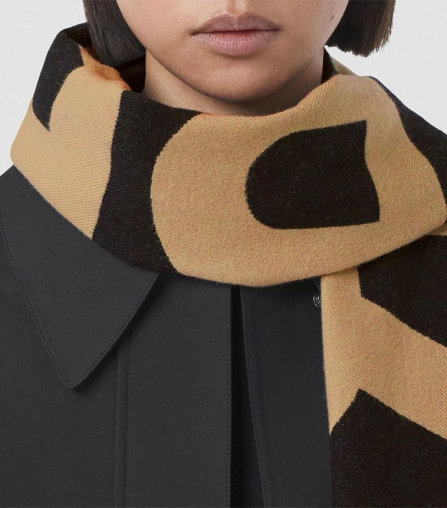 商品Burberry|Wool Logo Scarf,价格¥2991,第3张图片详细描述