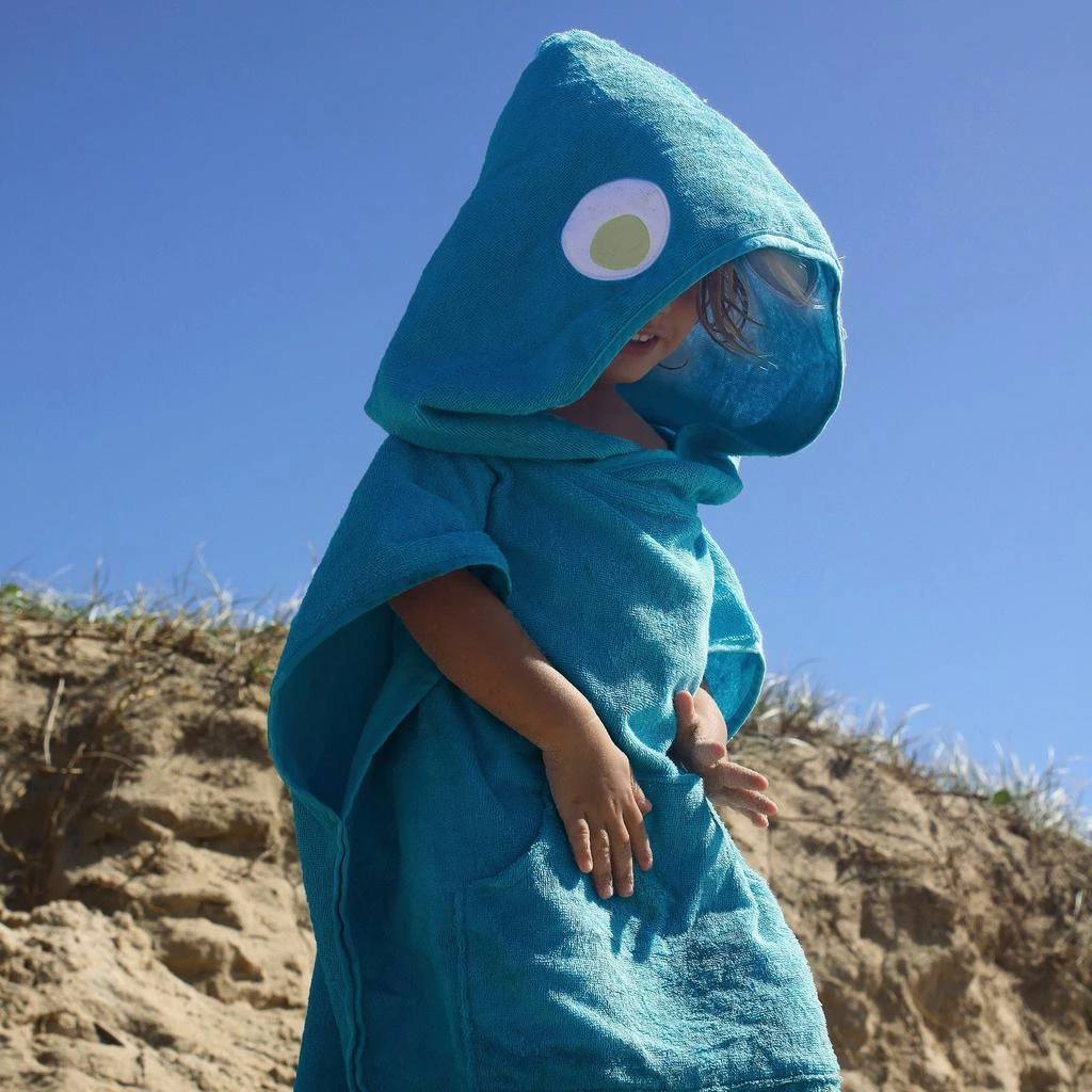 Sunnylife Kids Shark Tribe Hooded Beach Towel in Blue 商品