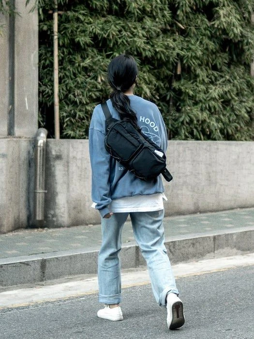 商品MATHEMATIK|Turing W20 Sling Cross Bag [Dark Gray],价格¥824,第2张图片详细描述