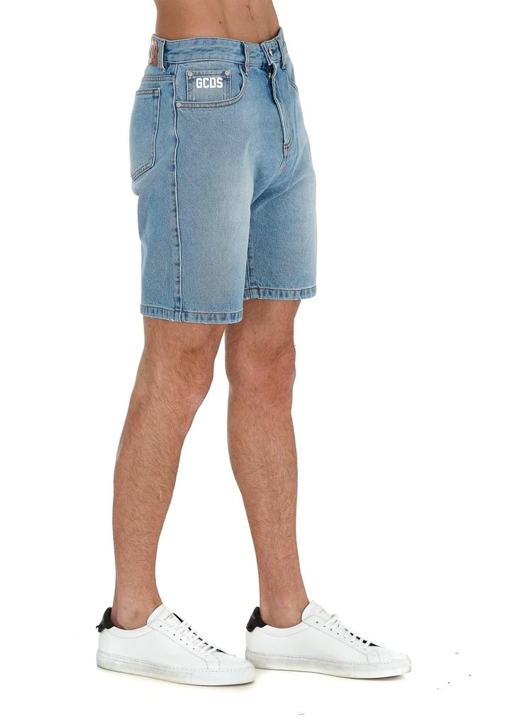 商品GCDS|GCDS Logo Patch Denim Shorts,价格¥2197,第4张图片详细描述