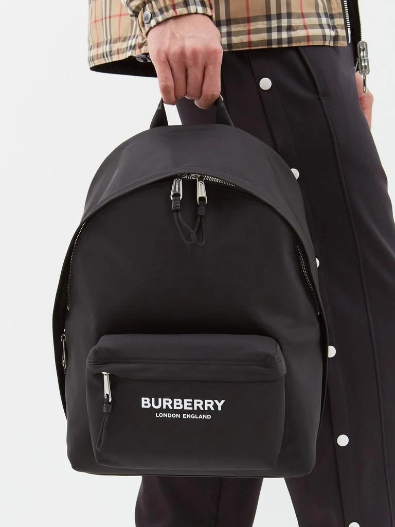 商品Burberry|Logo-print canvas backpack,价格¥7627,第3张图片详细描述