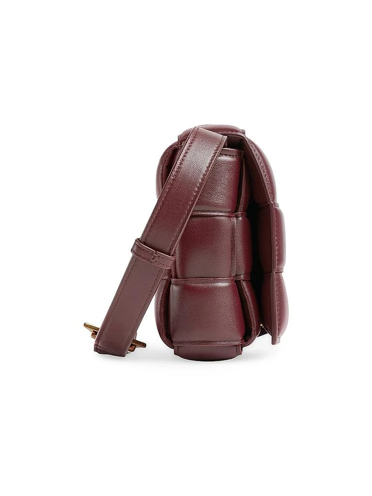 商品Bottega Veneta|The Cassette Padded Leather Crossbody Bag,价格¥36682,第2张图片详细描述
