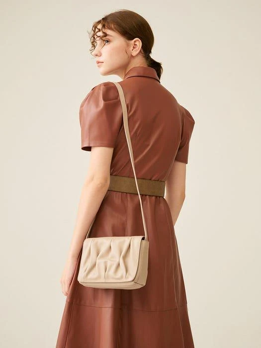 商品Coccinelle|Marquise Cross Bag - 4 colors,价格¥3491,第4张图片详细描述