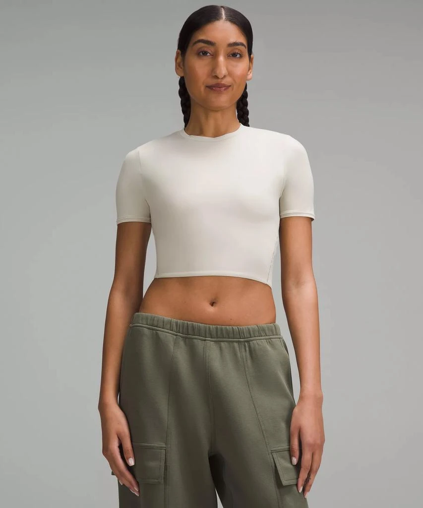 商品Lululemon|Wundermost Ultra-Soft Nulu Crewneck Cropped T-Shirt,价格¥222,第5张图片详细描述