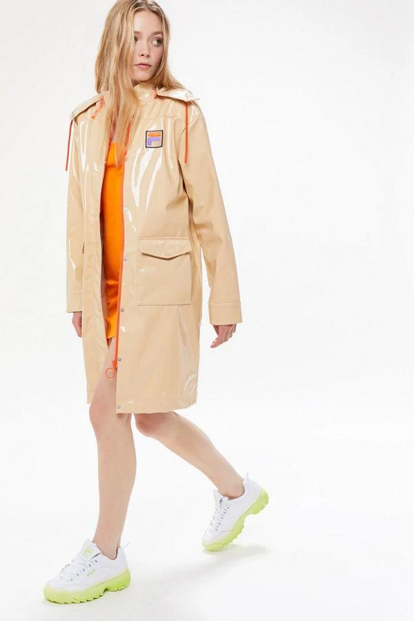 商品Fila|FILA UO Exclusive Kaloni Patent Rain Jacket,价格¥227,第2张图片详细描述