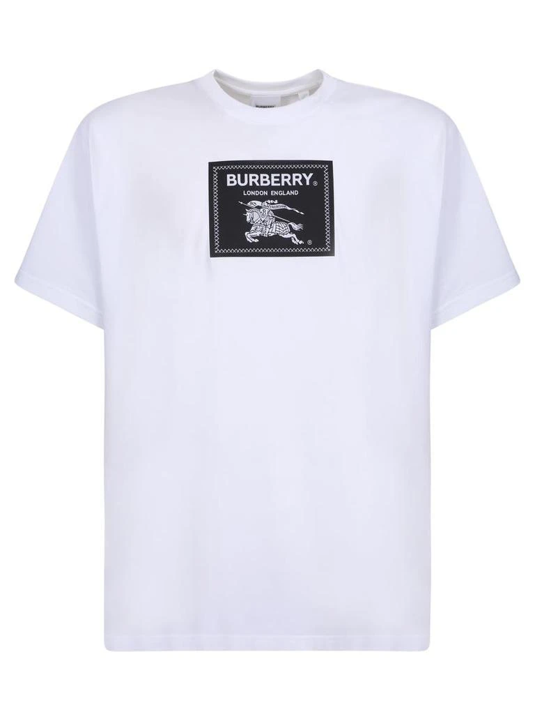 商品Burberry|BURBERRY T-SHIRT SHORT SLEEVES OVERSIZE DECORATED WITH AN APPLICATION WITH THE EQUESTRIAN RIDER EMBLEM AND LOGO BY BURBERRY,价格¥3608,第1张图片