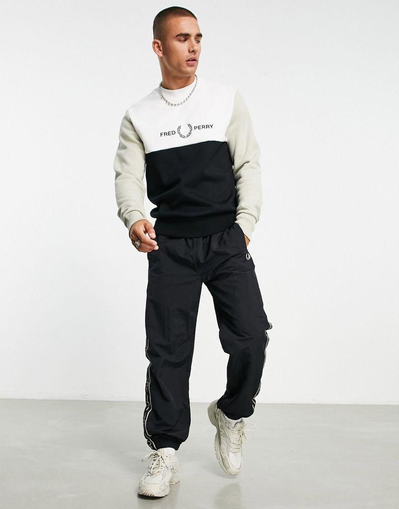 Fred Perry colour block crew neck sweatshirt in cream商品第4张图片规格展示