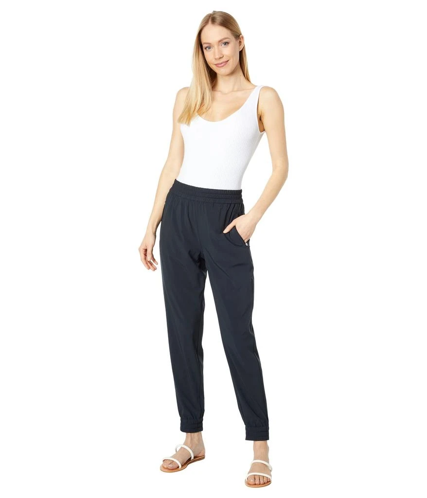 商品Tommy Bahama|Alicia Islandzone Joggers,价格¥618,第4张图片详细描述