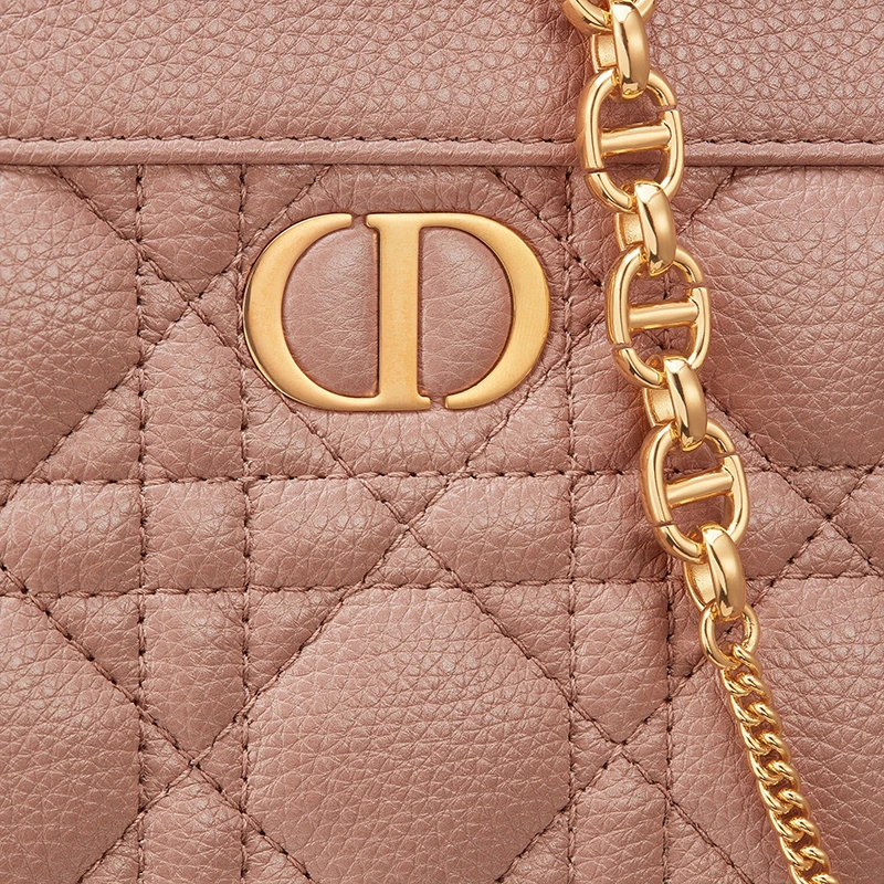 【预售3-7天】DIOR/迪奥 21秋冬CARO系列 女士绯红色柔软牛皮革藤格纹细长款单肩斜挎链条手拿包S5106UWHC_M50P 商品