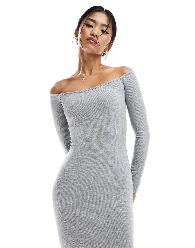 商品Bershka|Bershka off the shoulder long sleeve shaping maxi dress in grey,价格¥213,第4张图片详细描述