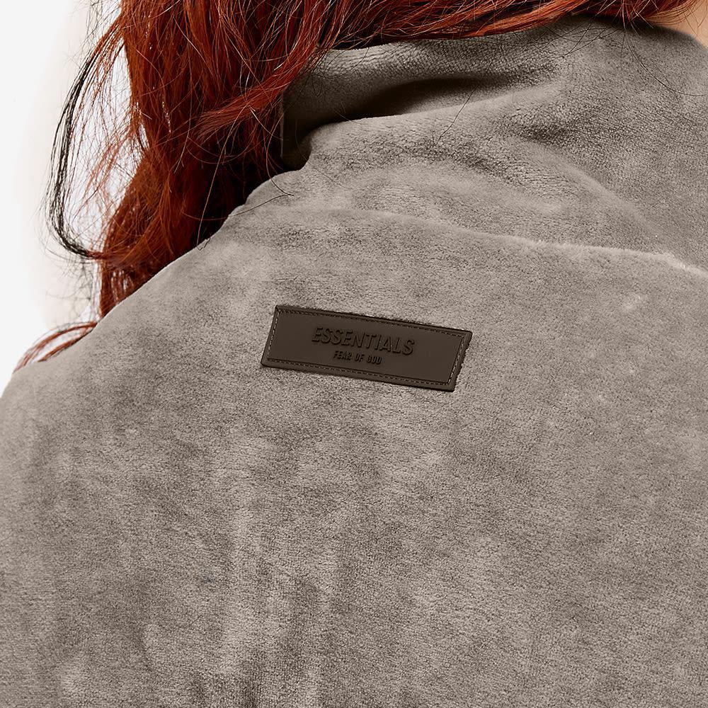 商品Essentials|Fear of God ESSENTIALS Women's Velour Zip Mock Neck - Desert Taupe,价格¥736,第7张图片详细描述