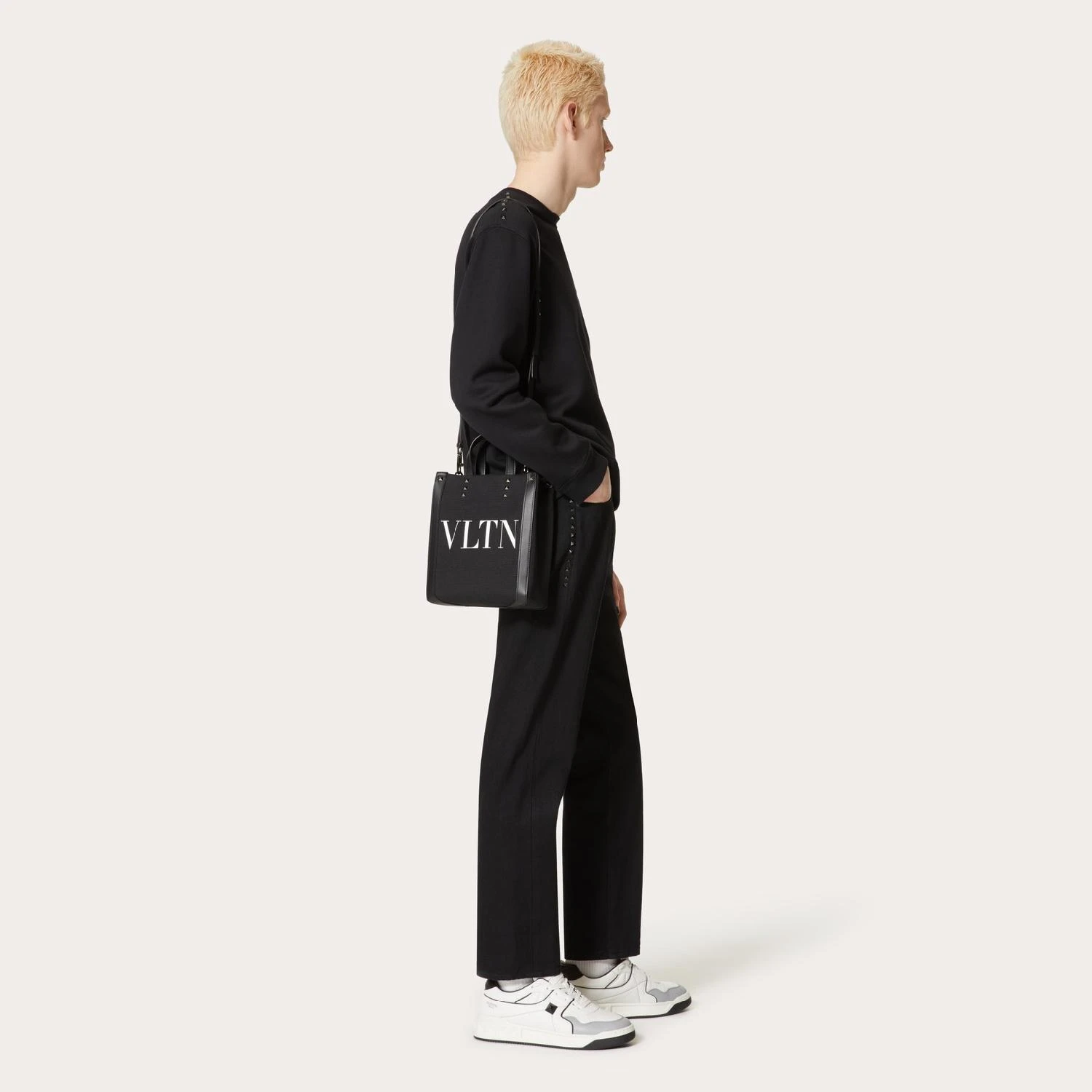【预售】 华伦天奴 25春夏 男士 手提包 MINI CABAS EN TOILE VLTN ECOLAB 4Y2B0B78PYY_0NI  商品