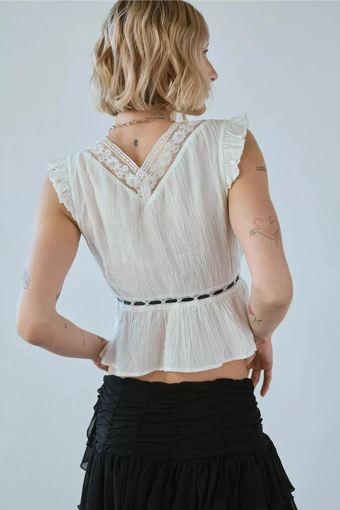 商品Kimchi Blue|Kimchi Blue Ava Flutter Sleeve Tie-Front Babydoll Top,价格¥225,第4张图片详细描述