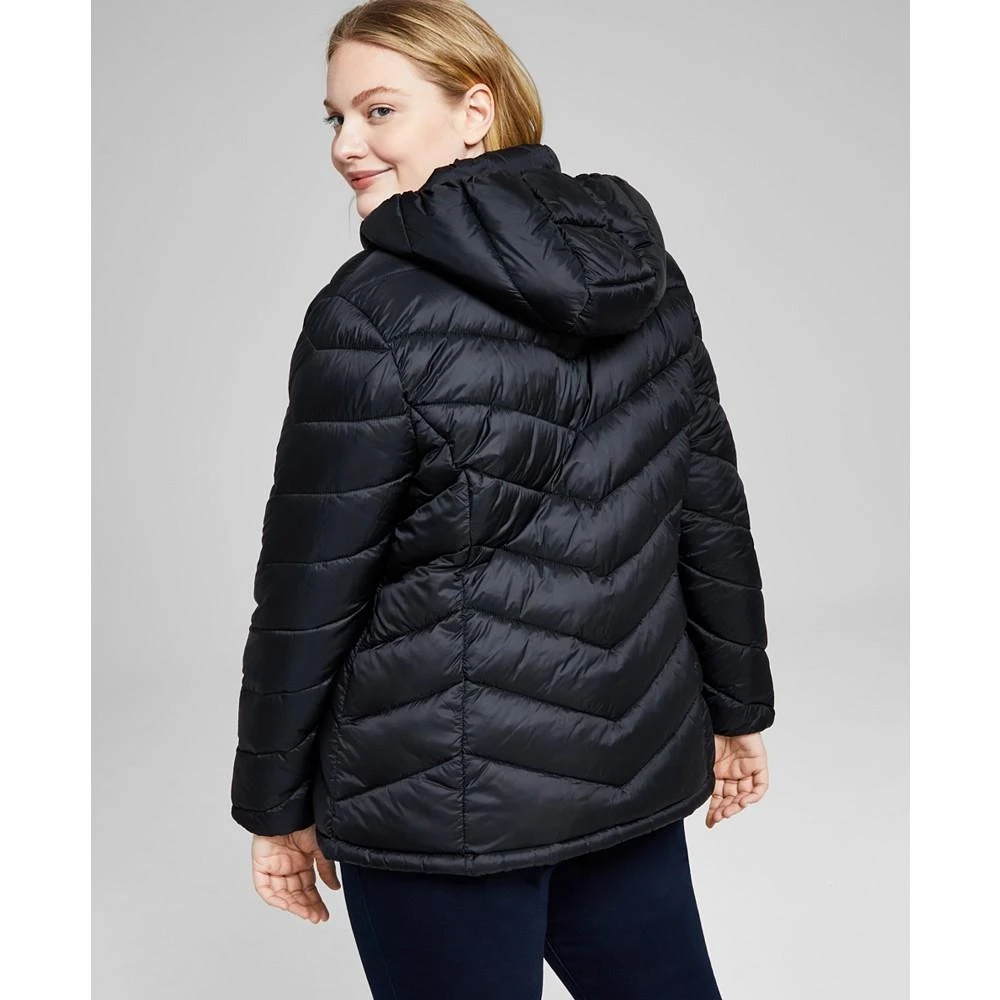 商品Charter Club|Women's Plus Size Hooded Packable Puffer Coat, Created for Macy's,价格¥620,第2张图片详细描述