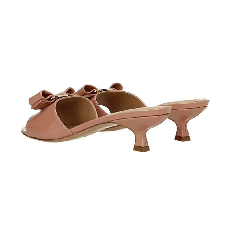 商品Salvatore Ferragamo|香港直邮ferragamo菲拉格慕女士粉色皮革凉鞋705532经典款式,价格¥4808,第3张图片详细描述