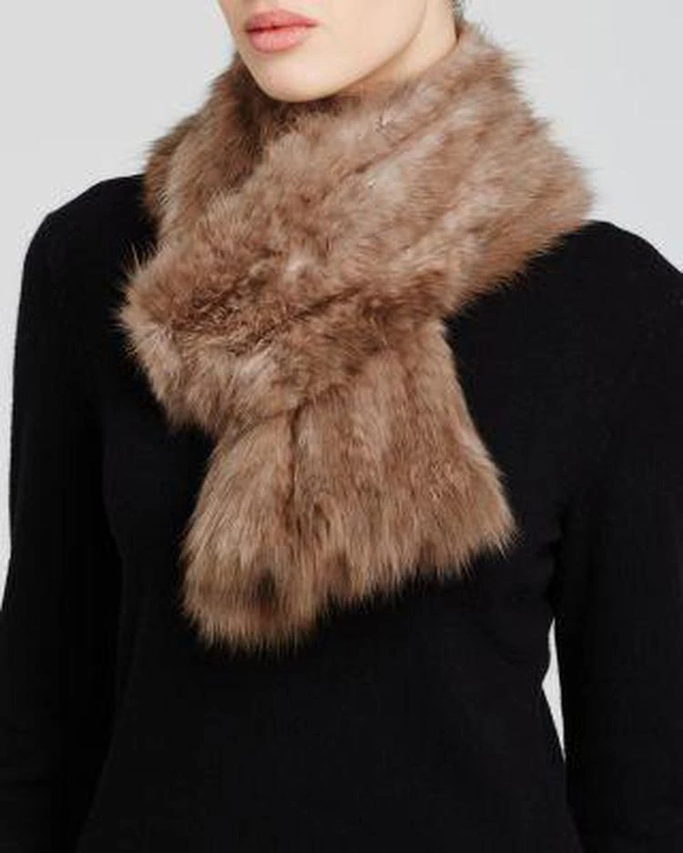 商品Maximilian|Knitted Sable Scarf,价格¥6696,第1张图片