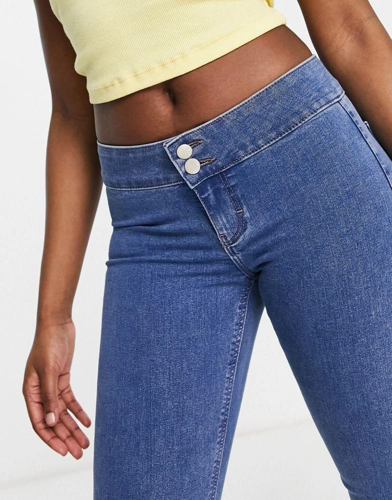 商品Topshop|Topshop low rise Joni flare jeans in mid blue,价格¥338,第3张图片详细描述