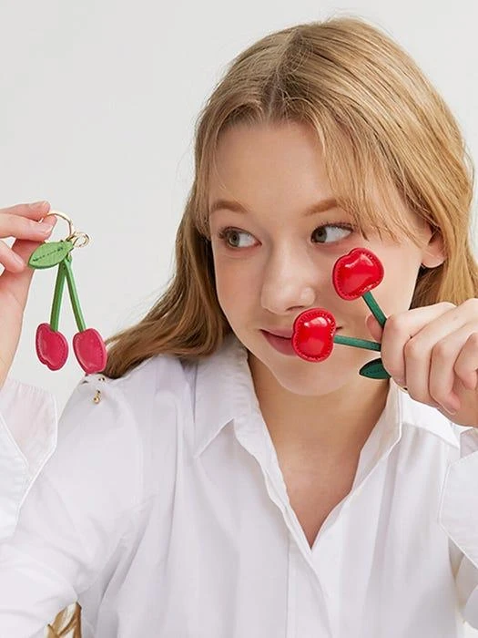 商品LOVE CHARM|Cherry Key Ring - Pink / Red,价格¥402,第4张图片详细描述