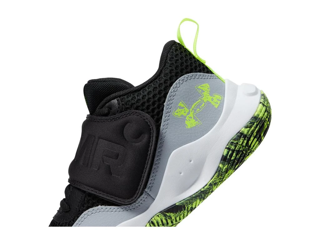 商品Under Armour|ZONE 2 Basketball Shoe (Little Kid),价格¥392,第5张图片详细描述