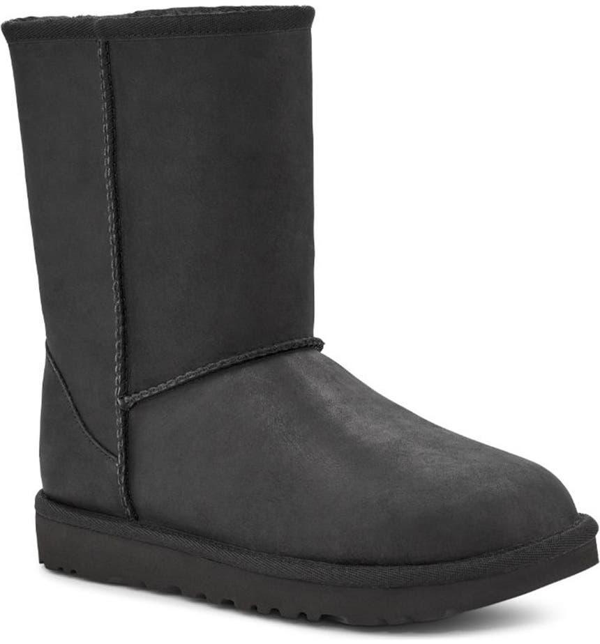 商品UGG|UGG Classic Short Leather Water Resistant Boot,价格¥884-¥995,第1张图片