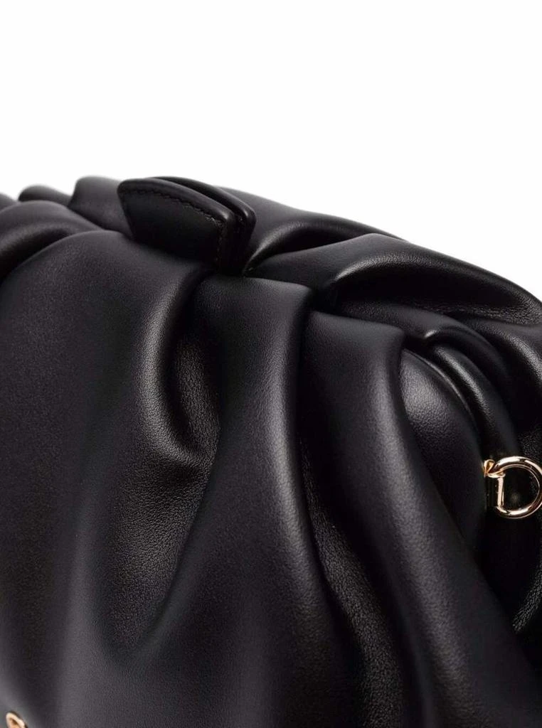 商品Michael Kors|M Michael Kors Woman's Jet Set Black Nola Leather Handgag,价格¥1978,第3张图片详细描述