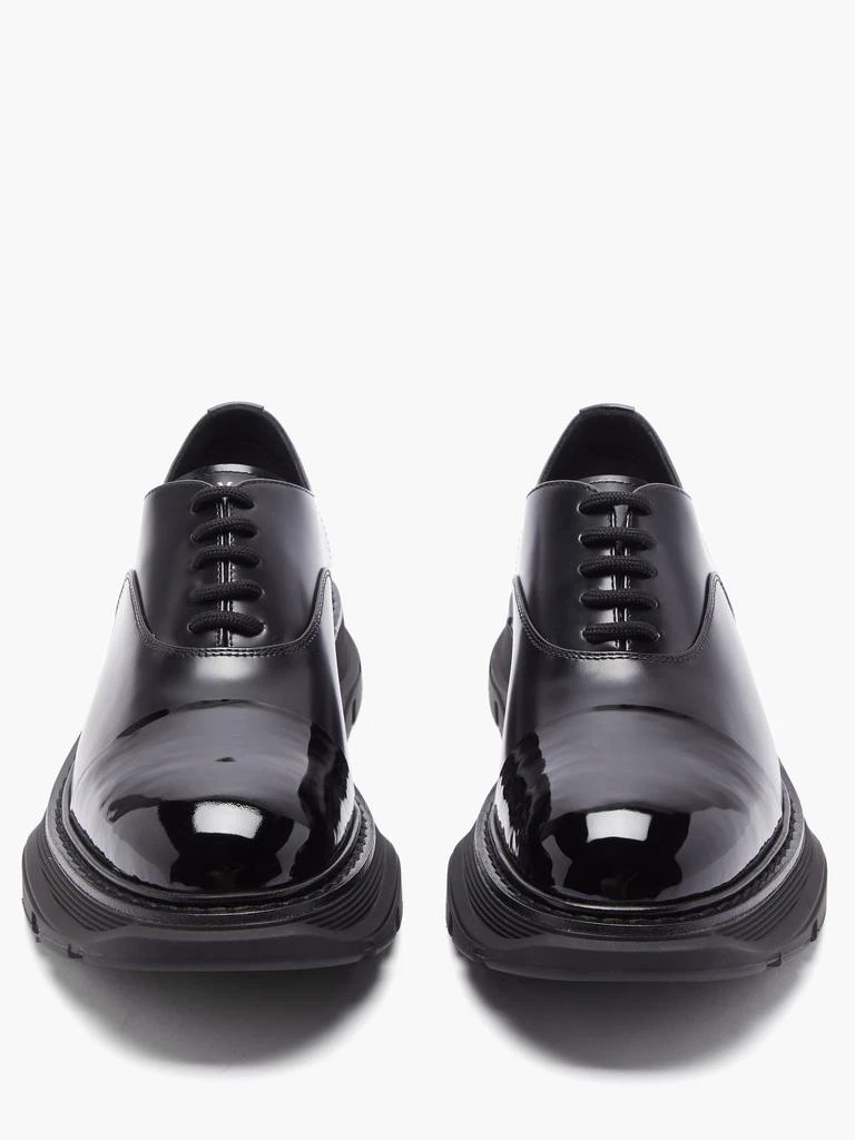 商品Alexander McQueen|Tread patent-toecap leather Derby shoes,价格¥6156,第5张图片详细描述