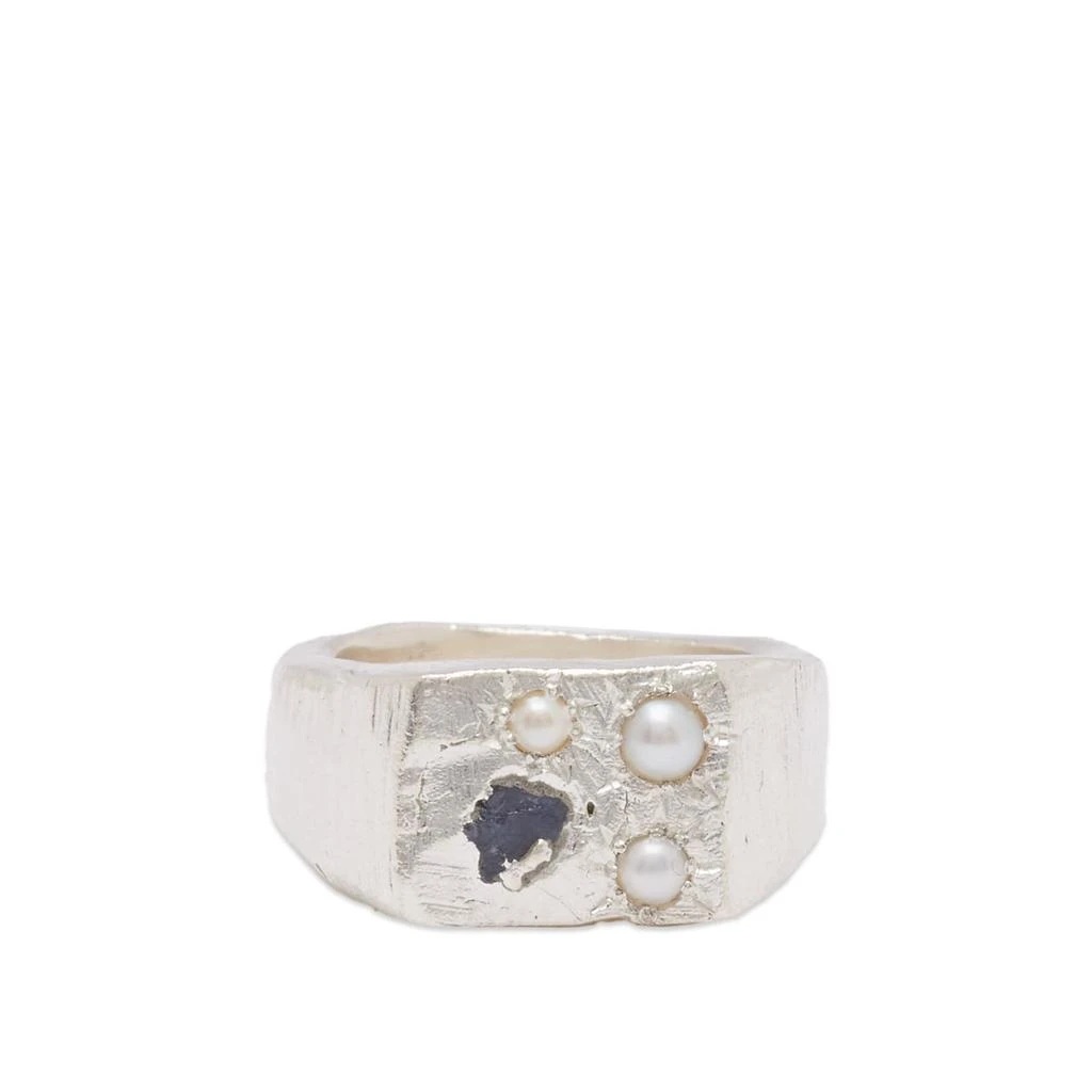 商品The Ouze|The Ouze Pearl Sapphire Signet Ring,价格¥2319,第1张图片