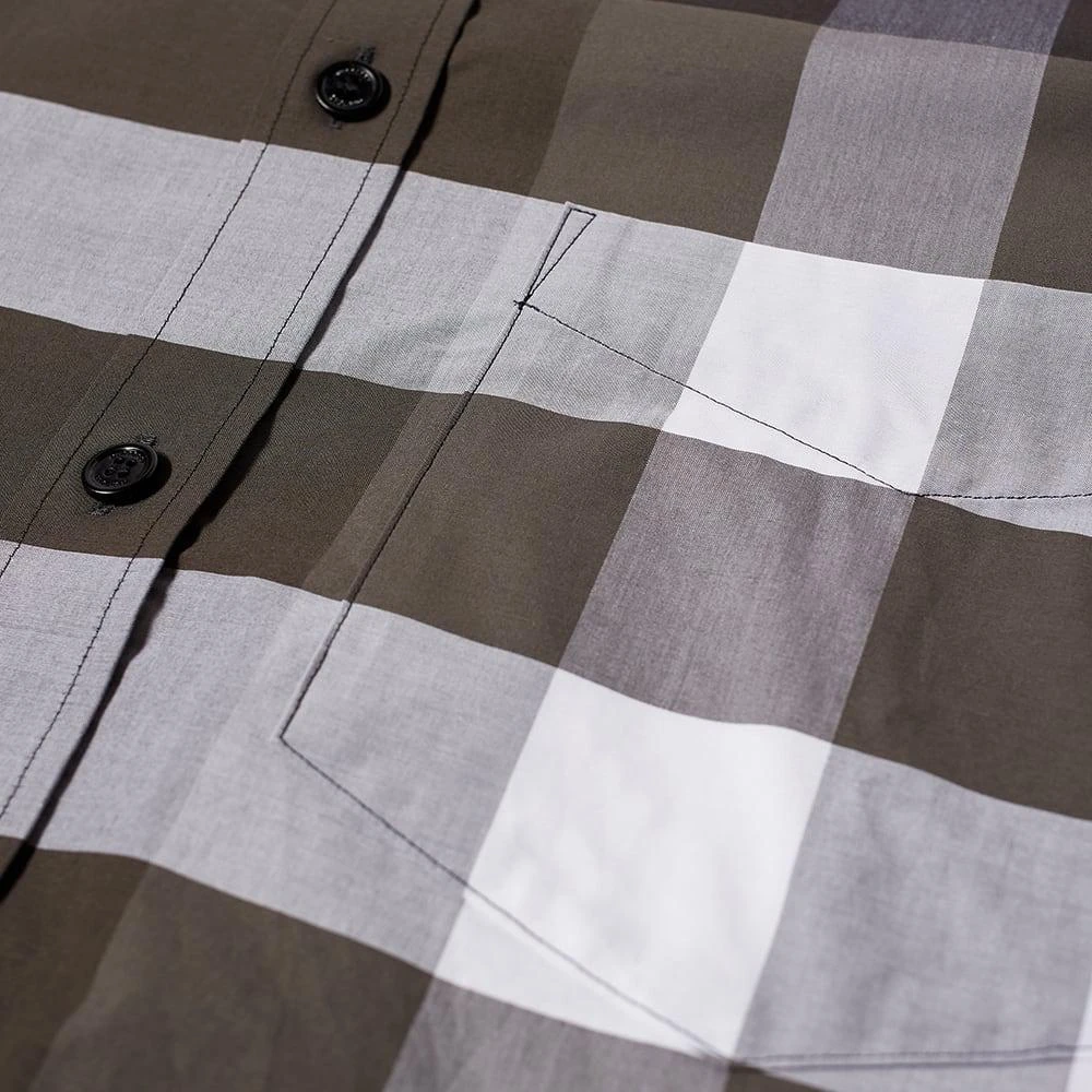 商品Burberry|Burberry Somerton Large Check Shirt,价格¥4071,第2张图片详细描述