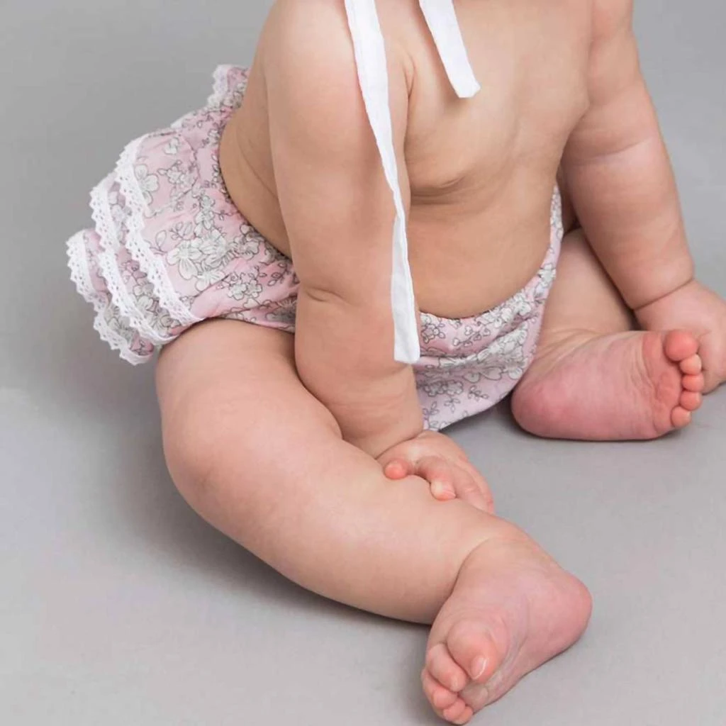商品Huggalugs|Huggalugs - Baby Girls Cherry Blossom Ruffled Bloomers,价格¥258,第3张图片详细描述