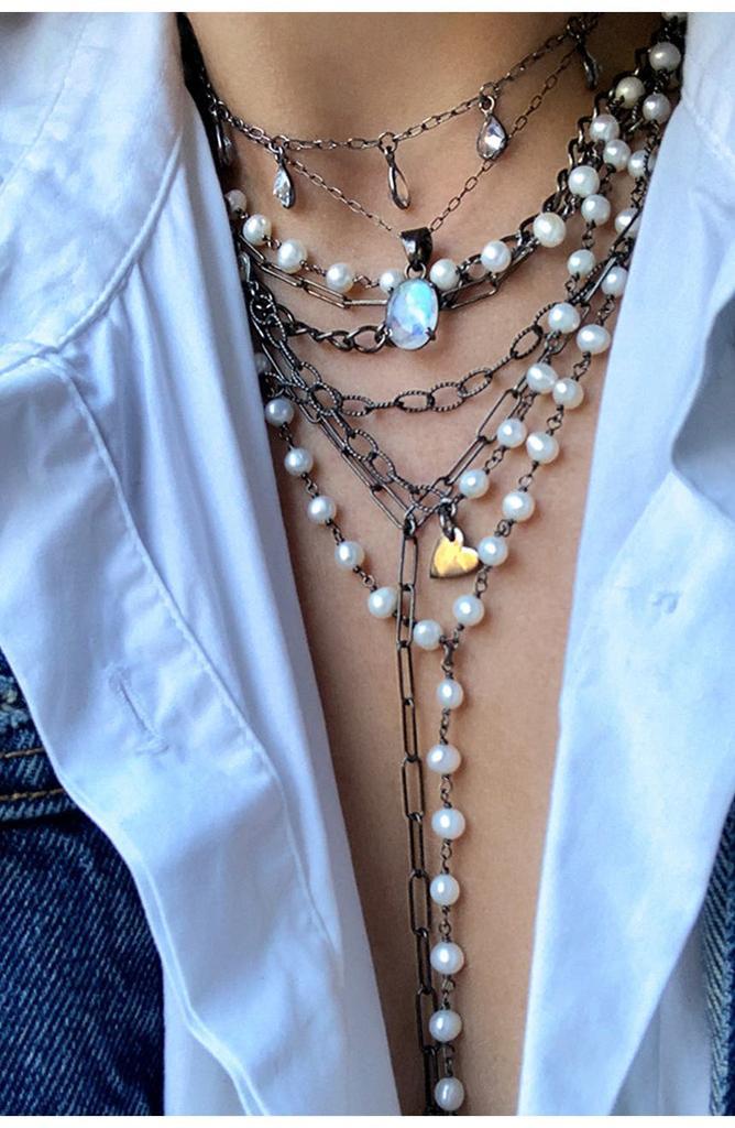 商品ADORNIA|Black Rhodium Plated 5mm Imitation Pearl Messy Layered Y Necklace,价格¥150,第4张图片详细描述