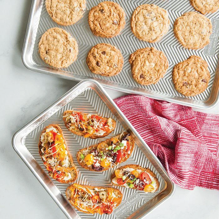 商品Nordic Ware|2-Piece Baking Sheet Set,价格¥277,第2张图片详细描述