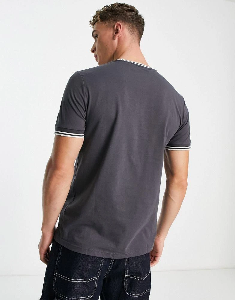 商品Fred Perry|Fred Perry Exclusive twin tipped t-shirt in grey,价格¥349,第3张图片详细描述