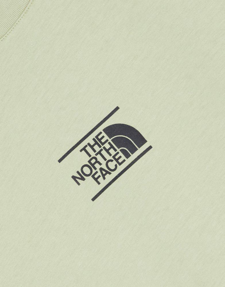 The North Face Dome at Center cropped t-shirt in khaki Exclusive at ASOS商品第2张图片规格展示