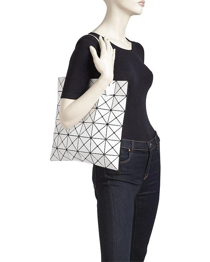 商品Issey Miyake|Lucent 中号托特包 - 独家贩售,价格¥2915,第4张图片详细描述