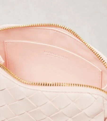 商品Bottega Veneta|Concert皮革斜挎包,价格¥16072,第3张图片详细描述